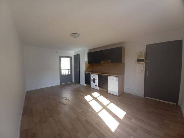 Location appartement studio 1 pièce 22 m² à Figeac (46100)