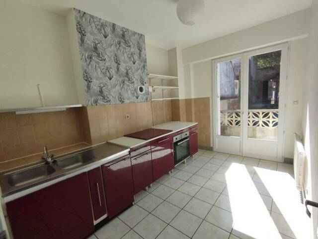 Location appartement t3 72 m² à Decazeville (12300)
